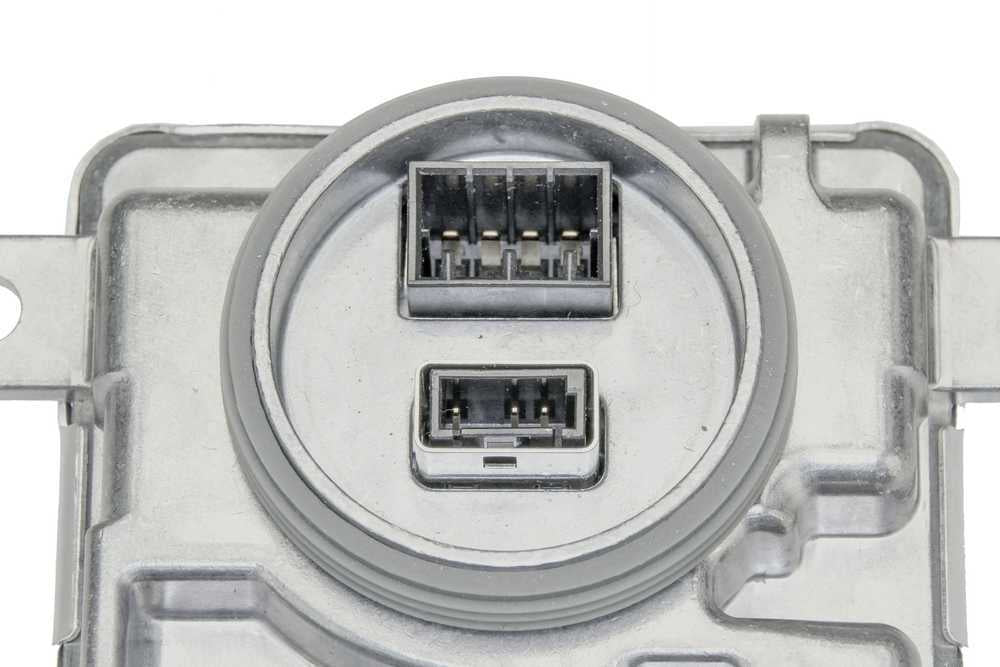 https://images.wrenchead.com/smartpages/partinfo_resize/URO/c/c3/8k0941597e_4.jpg